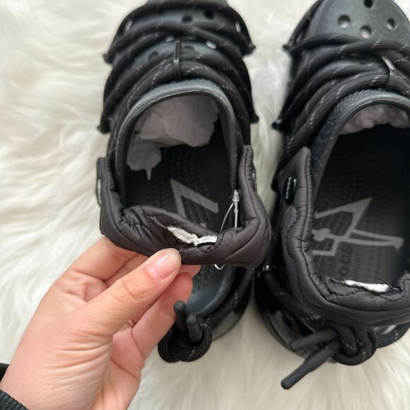 NWOT Rauw Alejandro x Crocs Mega Crush Clog in Black w/ Extra Laces - Picture 6 of 11